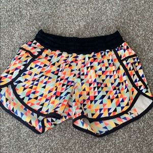 lululemon tracker V shorts!